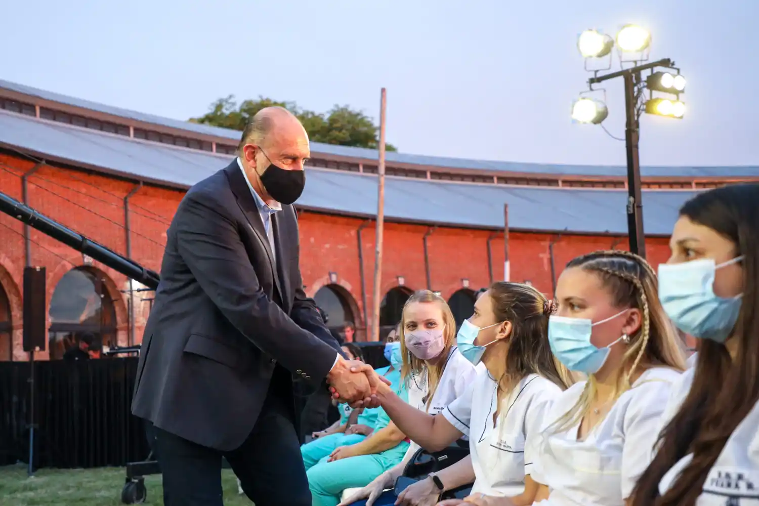 Entregaron reconocimientos a graduados de enfermería