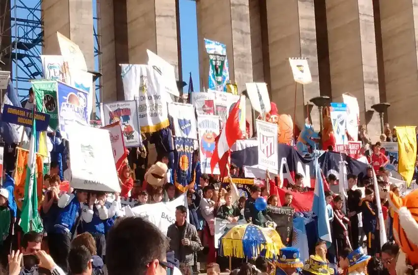 Multitudinario encuentro de mini básquetbol en Rosario