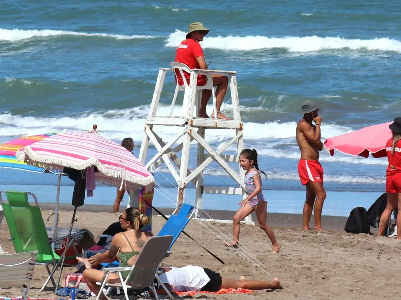 Convocatoria. Del municipio de San cayetano para ocupar los puestos de guardavidas en el balneario.