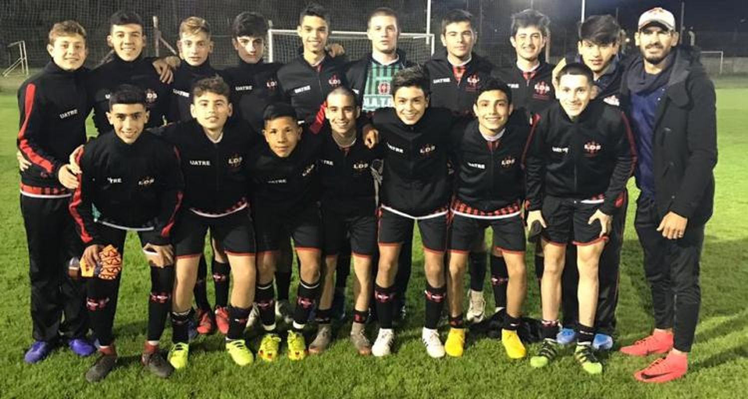 El U15 de San Pedro goleó a Rojas y puso un pie en cuartos de final