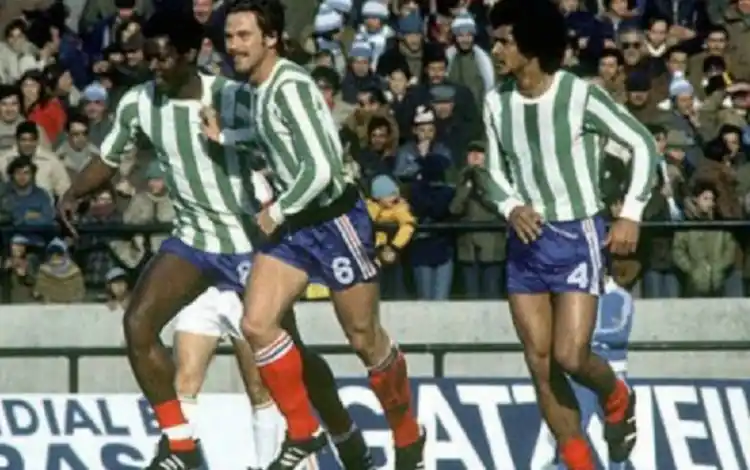 Atlético Tucumán y el recuerdo de Francia con la camiseta de Kimberley