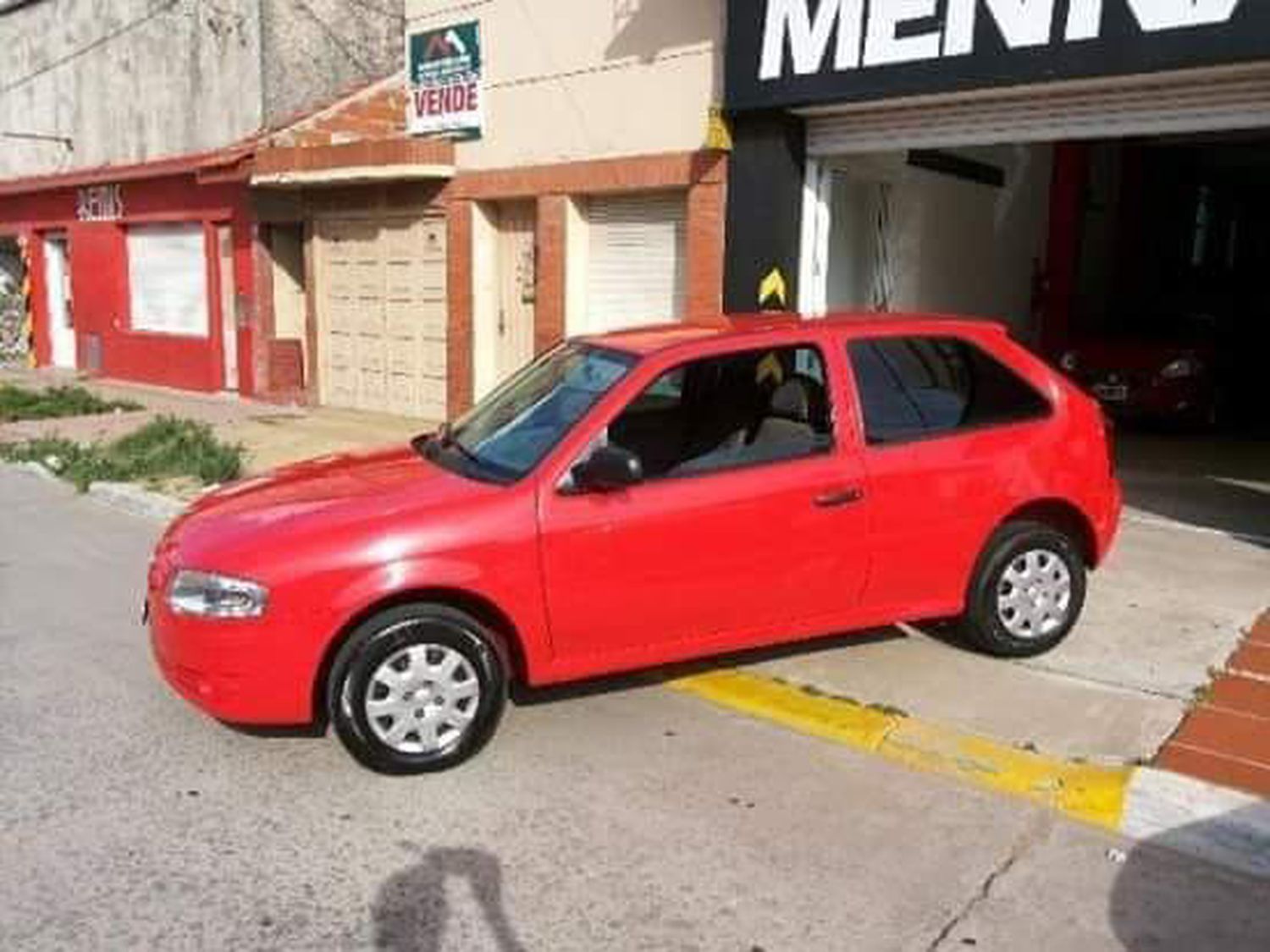 Delincuentes roban en dos campos  y dejan encerrados animales en otro