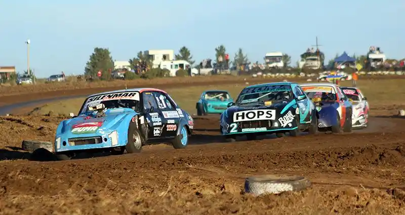 Pilotos y máquinas del Turismo Sport 1850