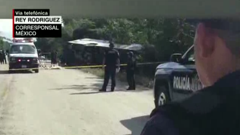 Accidente de bus turístico en México deja varios muertos y heridos