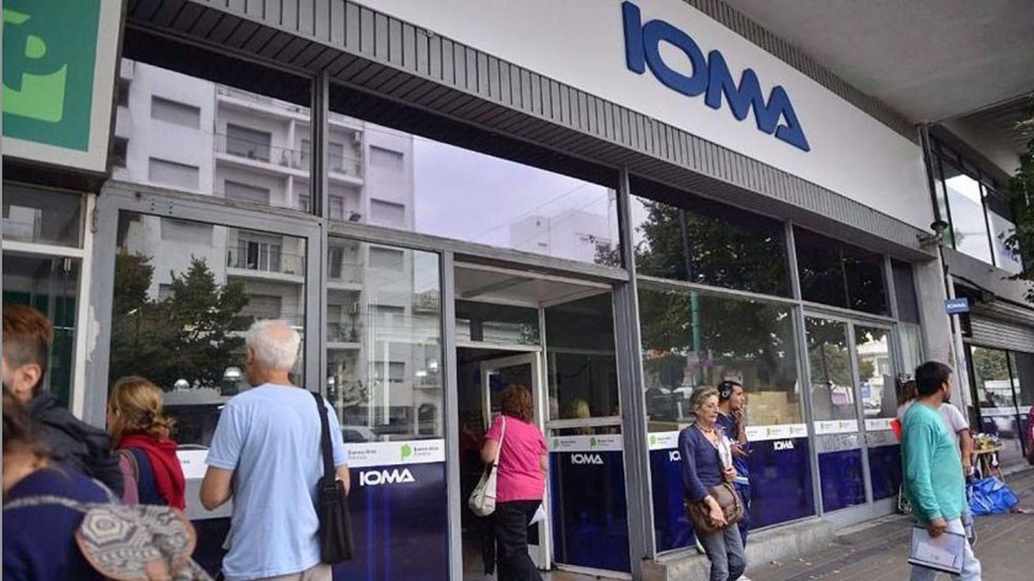 Entidades médicas suspenderán la atención por 72 horas a los afiliados de IOMA