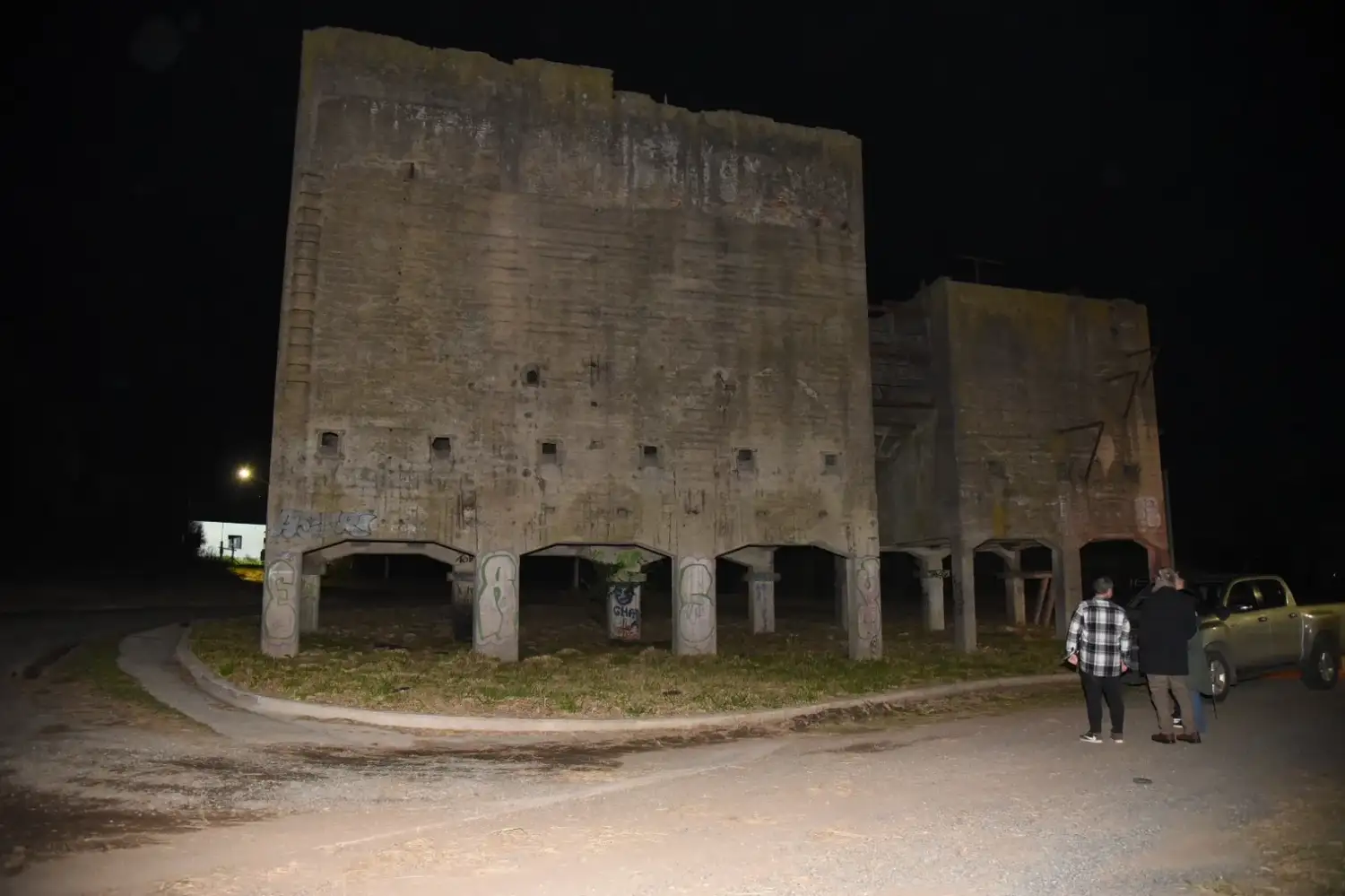 El Intendente recorrió las instalaciones que formaron parte de la cantera Los Nogales, que cerró en 1970.