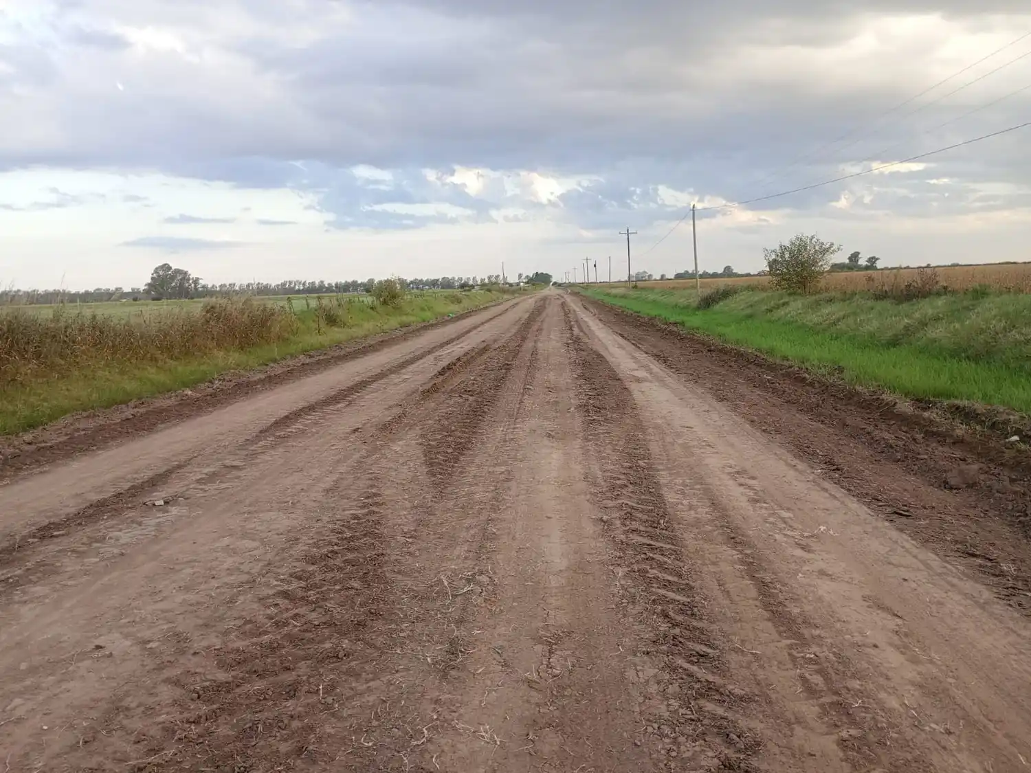 Camino Villa Divisa de Mayo, uno de los trayectos incluidos en el plan.