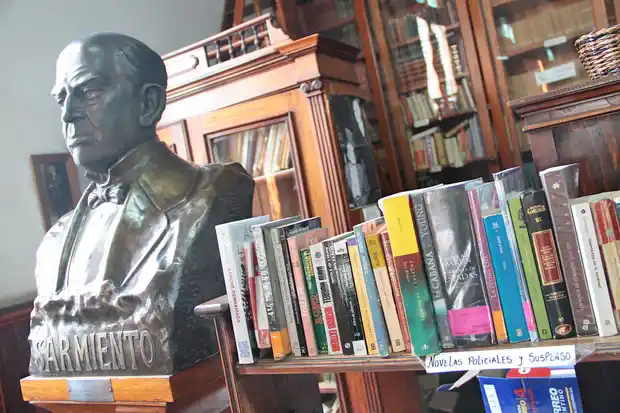 Las medidas económicas amenazan la financiación de las Bibliotecas Populares