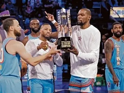 Los OG’s de Shaquille O’Neal tuvieron una final tranquila ante las Estrellas de Barkley. Foto: AFP