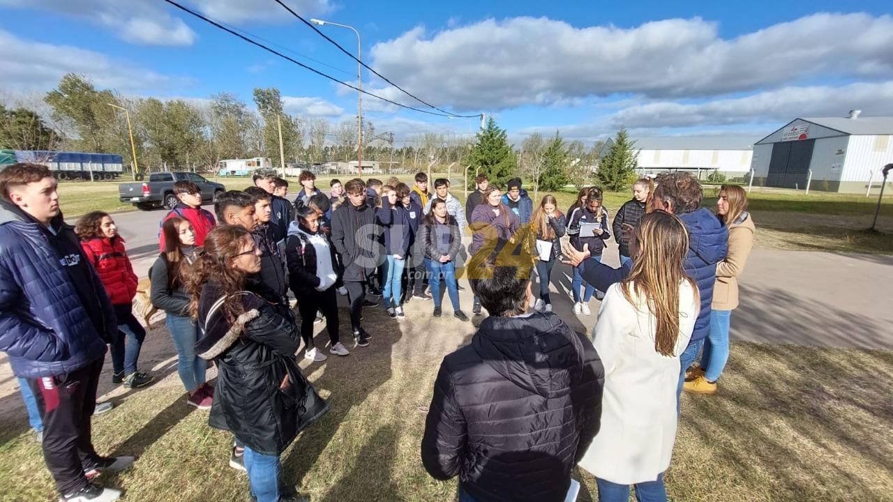 Intendente Maximino: “Seguimos generando acciones que articulan educación, capacitación y trabajo”