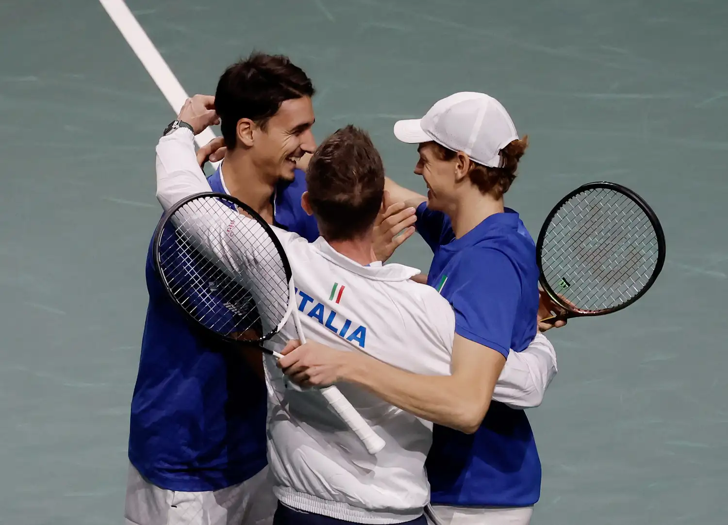Italia venció a la Serbia de Djokovic y jugará la final