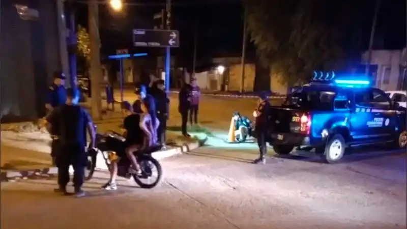 Acribillan a tiros a pareja y a su beba de 18 meses: Los atacaron desde un auto