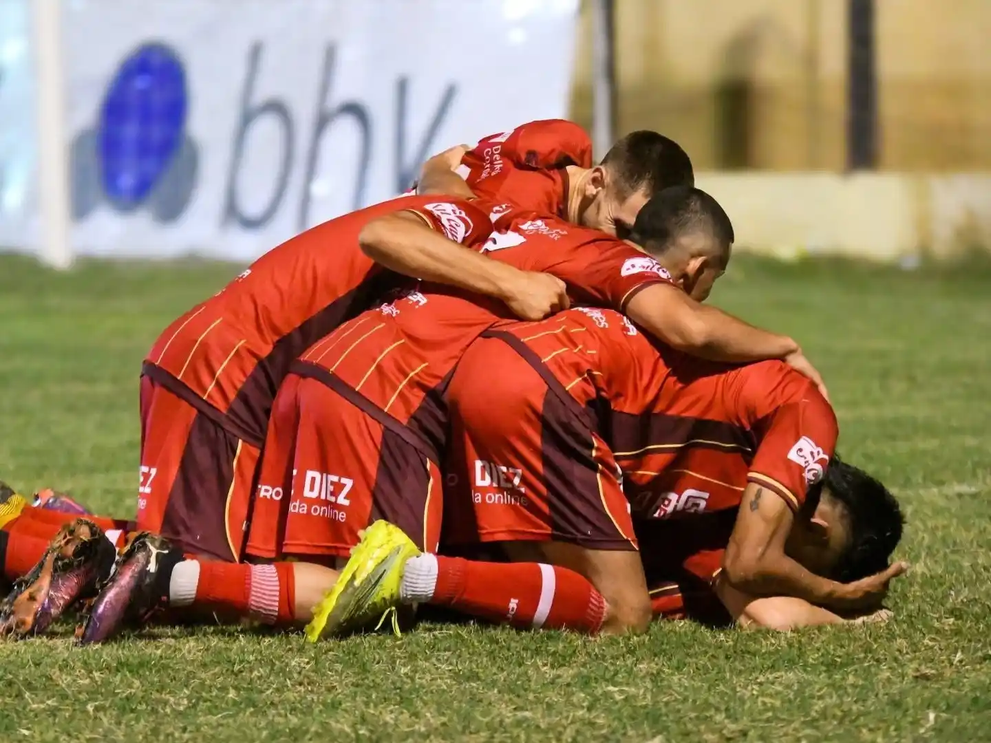 El Bicho Colorado se impuso 3 a 1 en Sunchales ante Libertad en la final de ida. Foto:IG CAFE