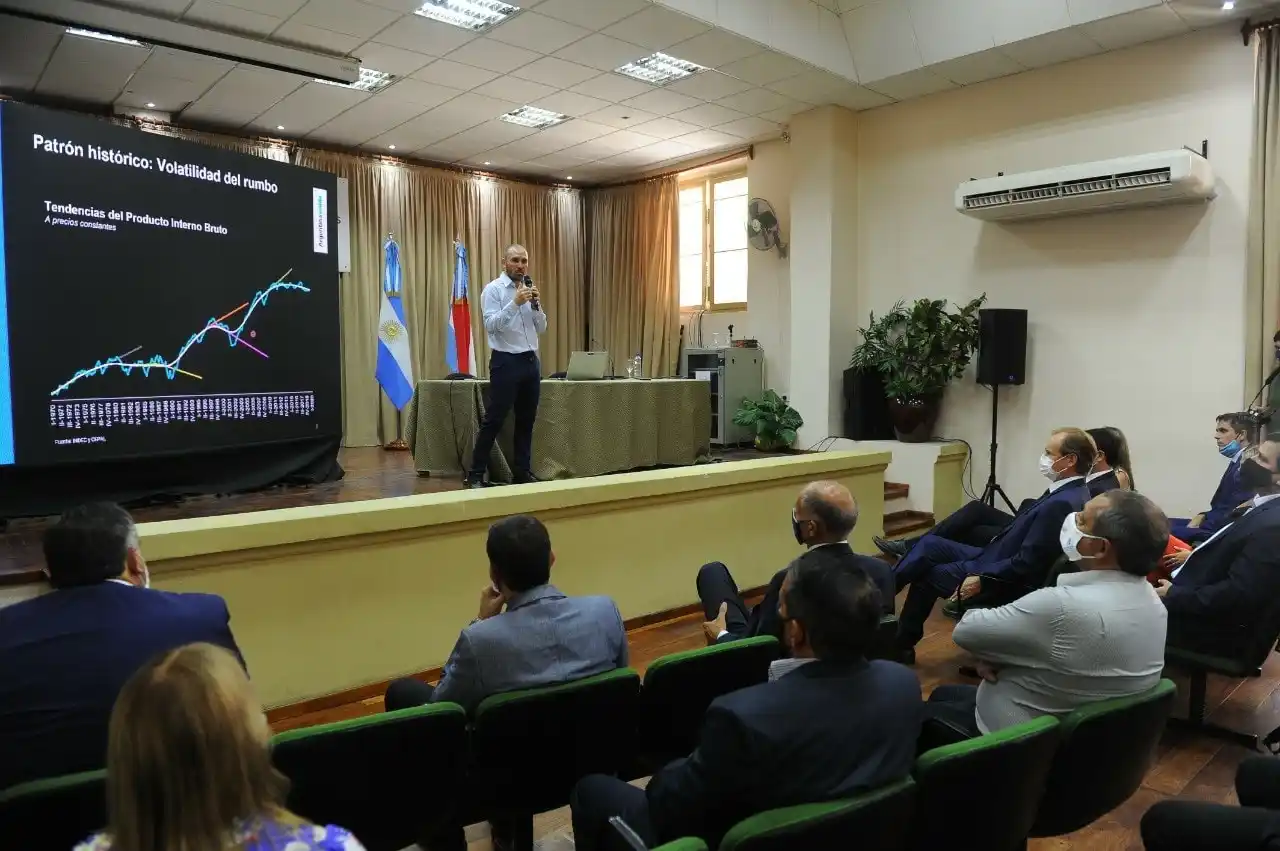 Guzmán respaldó a la provincia en la negociación de la deuda