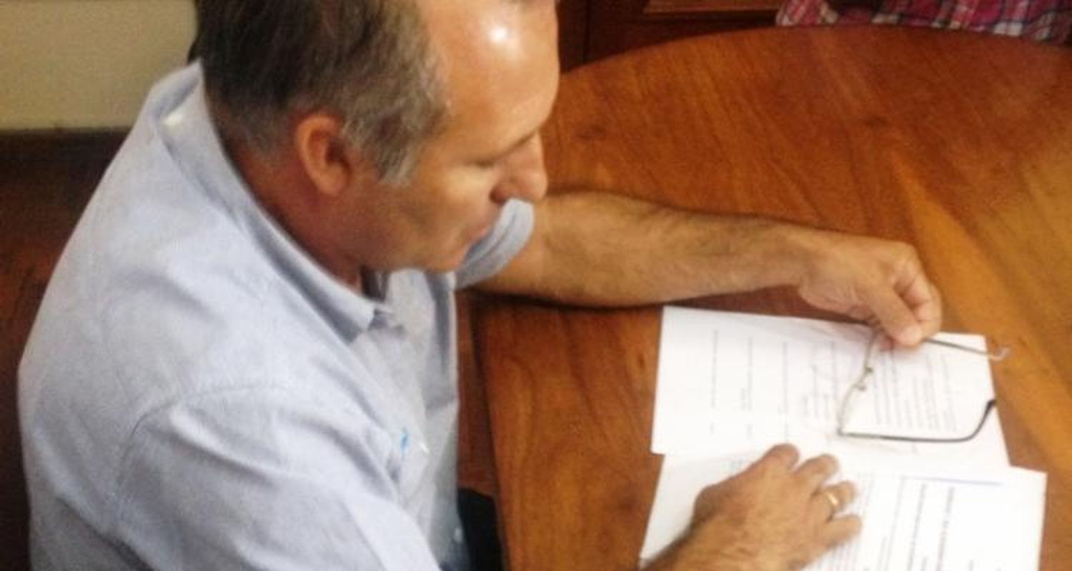 Reductores de velocidad, grúa y cajas, reclamos de Manchone que nunca fueron atendidos