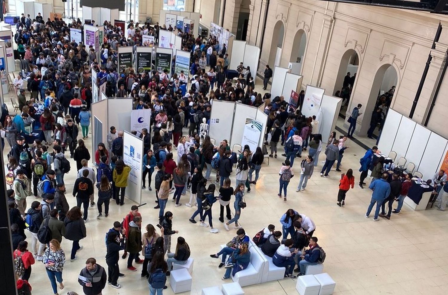 Comienza la Muestra Educativa de la Universidad Nacional de Mar del Plata