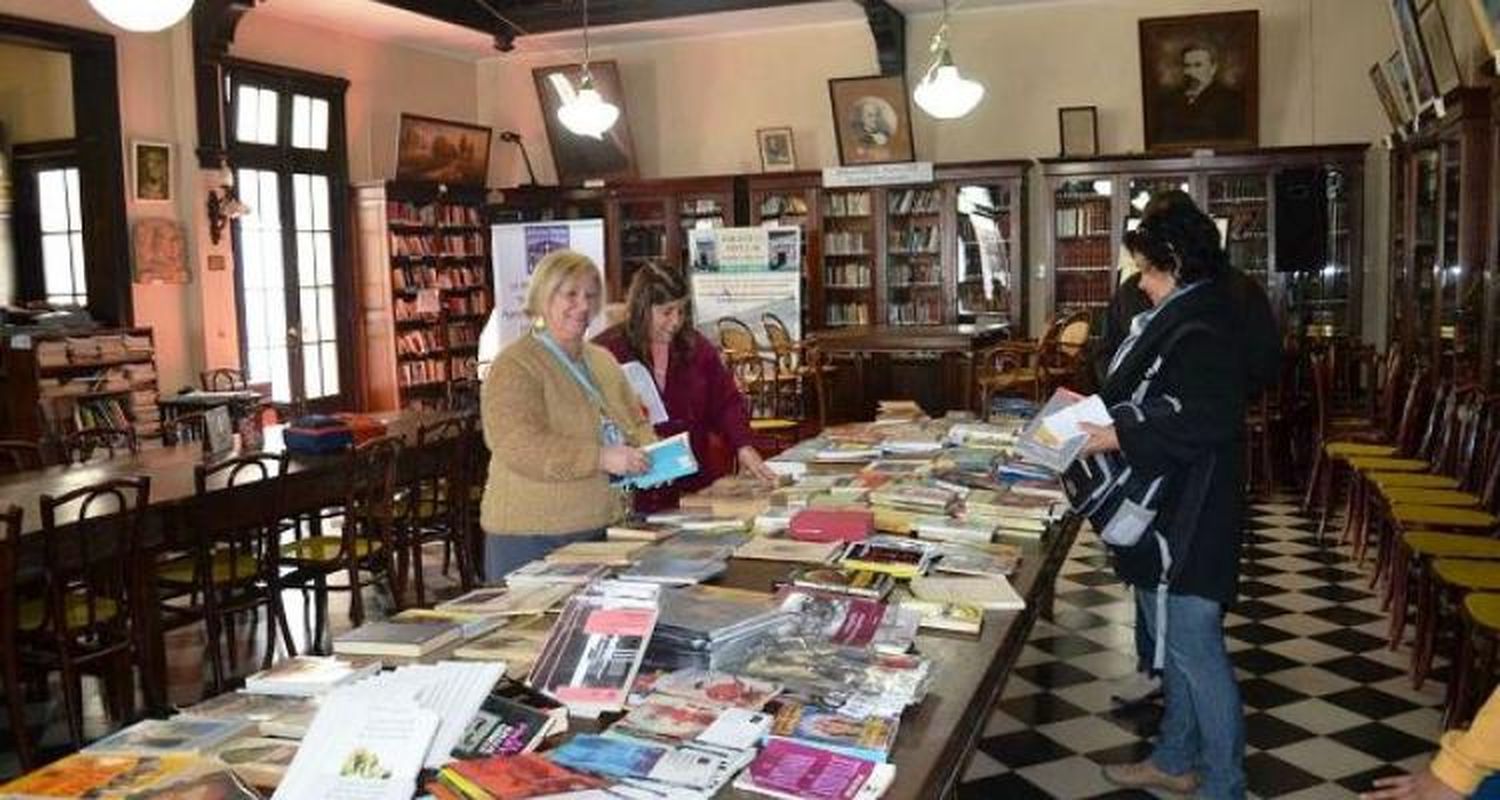 Suelta de libros de 13 a 19 en la Biblioteca