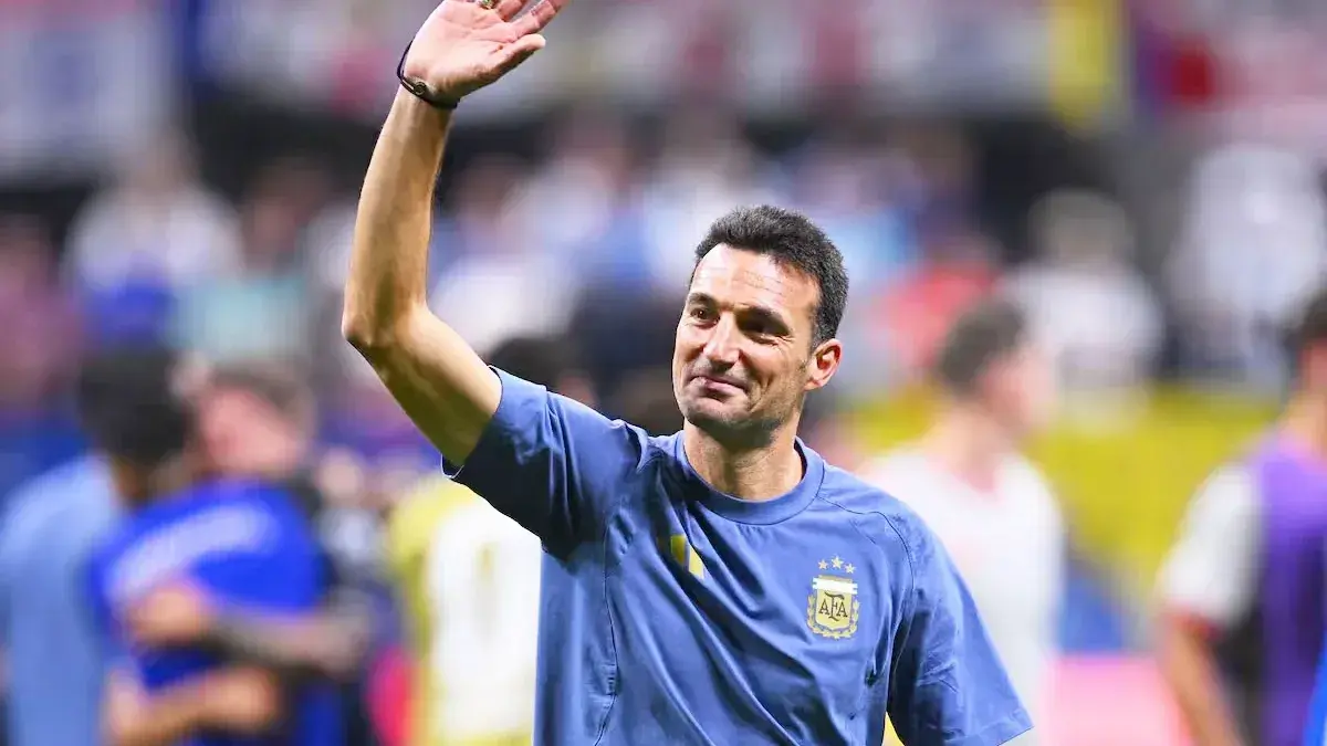 Milei elogió a Scaloni y expresó su deseo de conocerlo: “Una mente brillante”