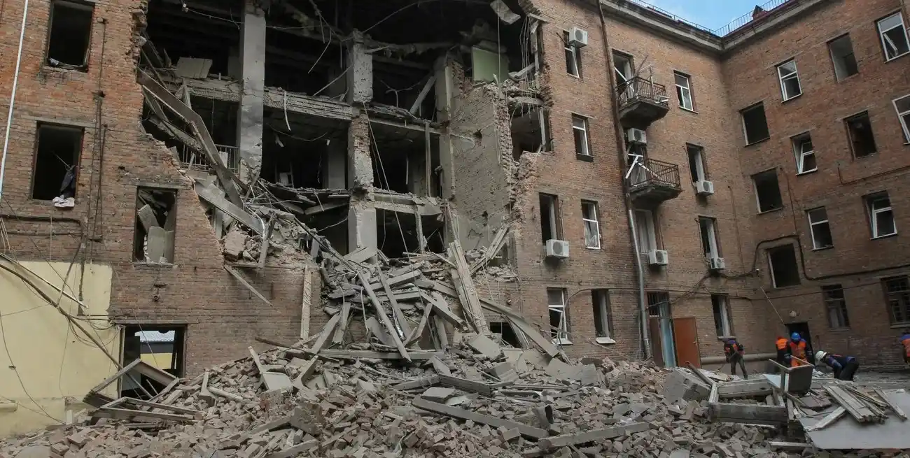 Bombardeos en Ucrania dejan nueve víctimas fatales y decenas de heridos. Credito: REUTERS/Stringer