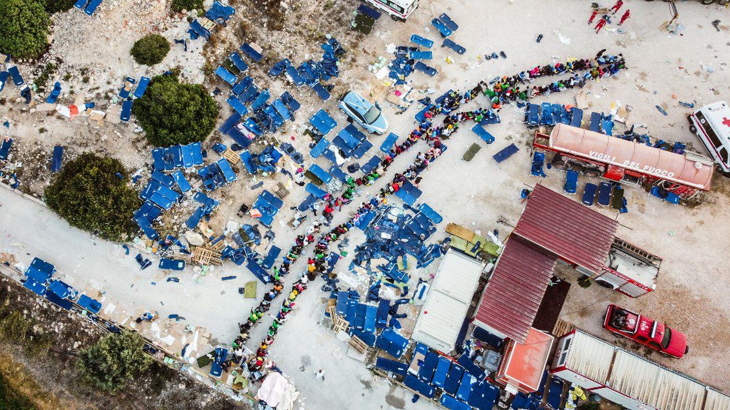 SITUACIÓN CRÍTICA EN ITALIA ante mega oleada de migrantes (+FOTOS)