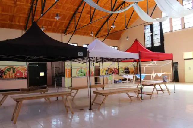 Se realiza la “Feria Navideña” en el Mercado Modelo