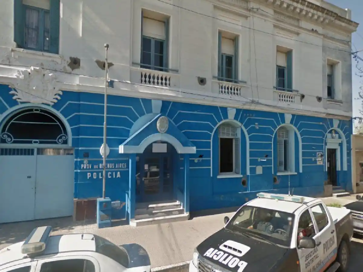 Abandonaron en una comisaría de Bahía Blanca a dos niños traídos desde África