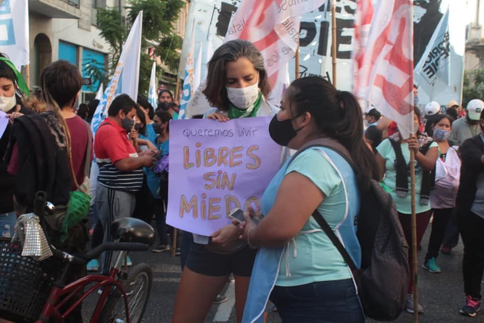 Advierten que el 12% de los femicidios fueron cometidos por miembros de fuerzas de seguridad