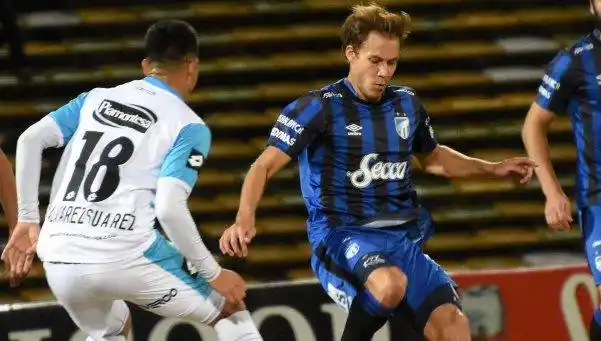 En Córdoba tampoco hubo goles y Atlético se alejó de la pelea