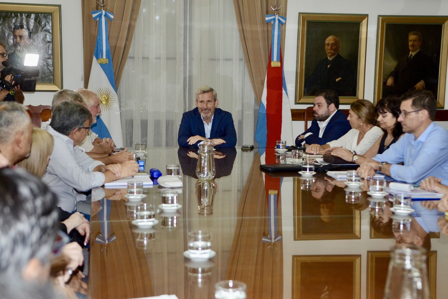 Frigerio le informó a los gremios estatales sobre panorama económico provincial