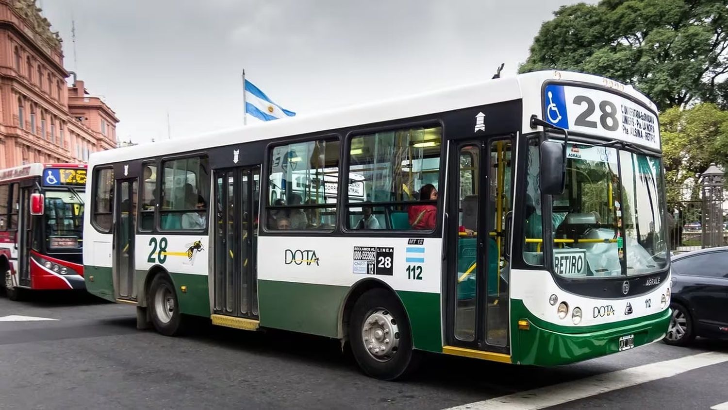 Qué líneas de colectivos sí funcionan hoy en el AMBA en medio del paro nacional de la CGT del 9 de mayo