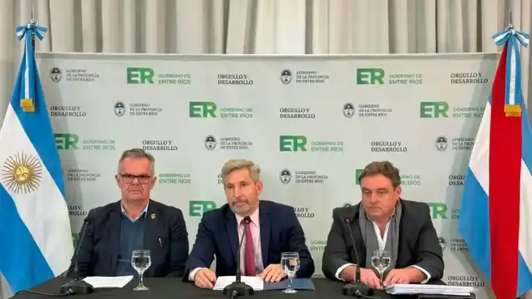 Frigerio presentó el plan para refundar las rutas entrerrianas con financiamiento internacional