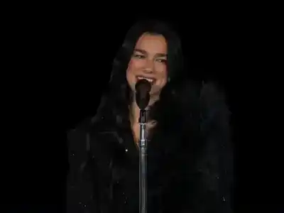 Video: Dua Lipa hizo vibrar a su público con una emocionante versión de un tema de Miranda!