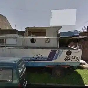 Avellaneda: Piden que remuevan barco que hace años está en la calle
