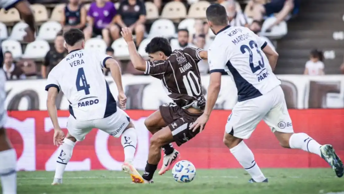 Un empate “caliente”. El equipo de Vaccari quedó como escolta de Central