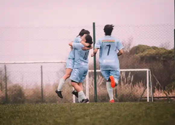 Las "Tiburonas" golearon en el cierre de la primera ronda de la Fase Ascenso