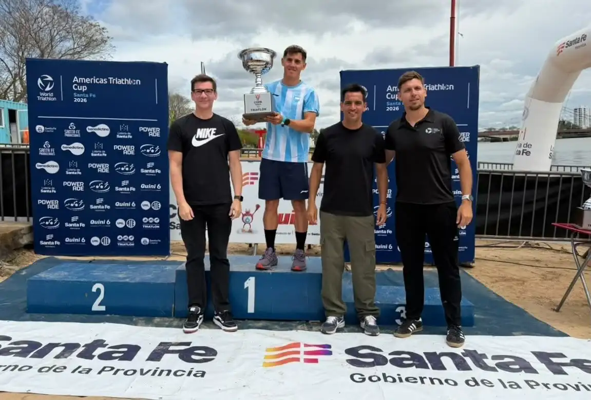 Tadeo Baruffato se consagró en la Copa Santa Fe de Triatlón en la Costanera Este - 2