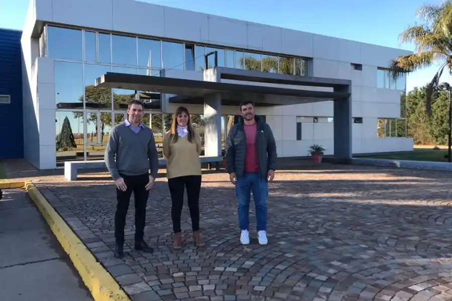 La Provincia visitó la empresa Himoinsa de la localidad de Sastre en el marco del Programa Primer Empleo