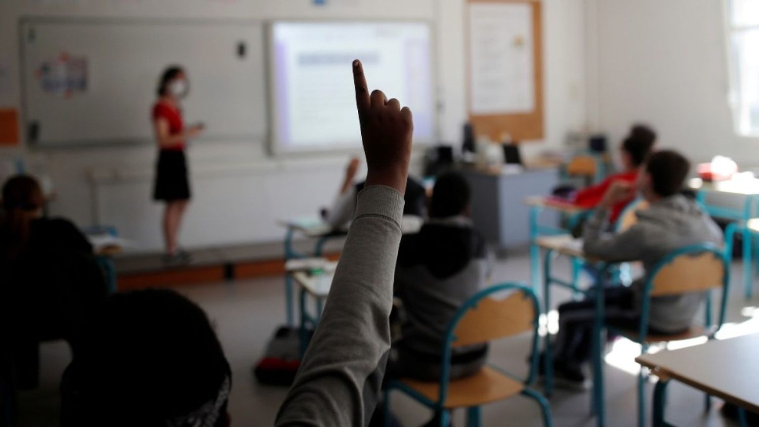 TENDRÁN SANCIONES ADMINISTRATIVAS: imputan a 25 jóvenes por incitación a la violencia en liceo de Carabobo