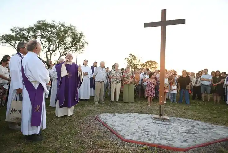La parroquia Sagrado Corazón de Jesús dio el primer paso para construir su templo
