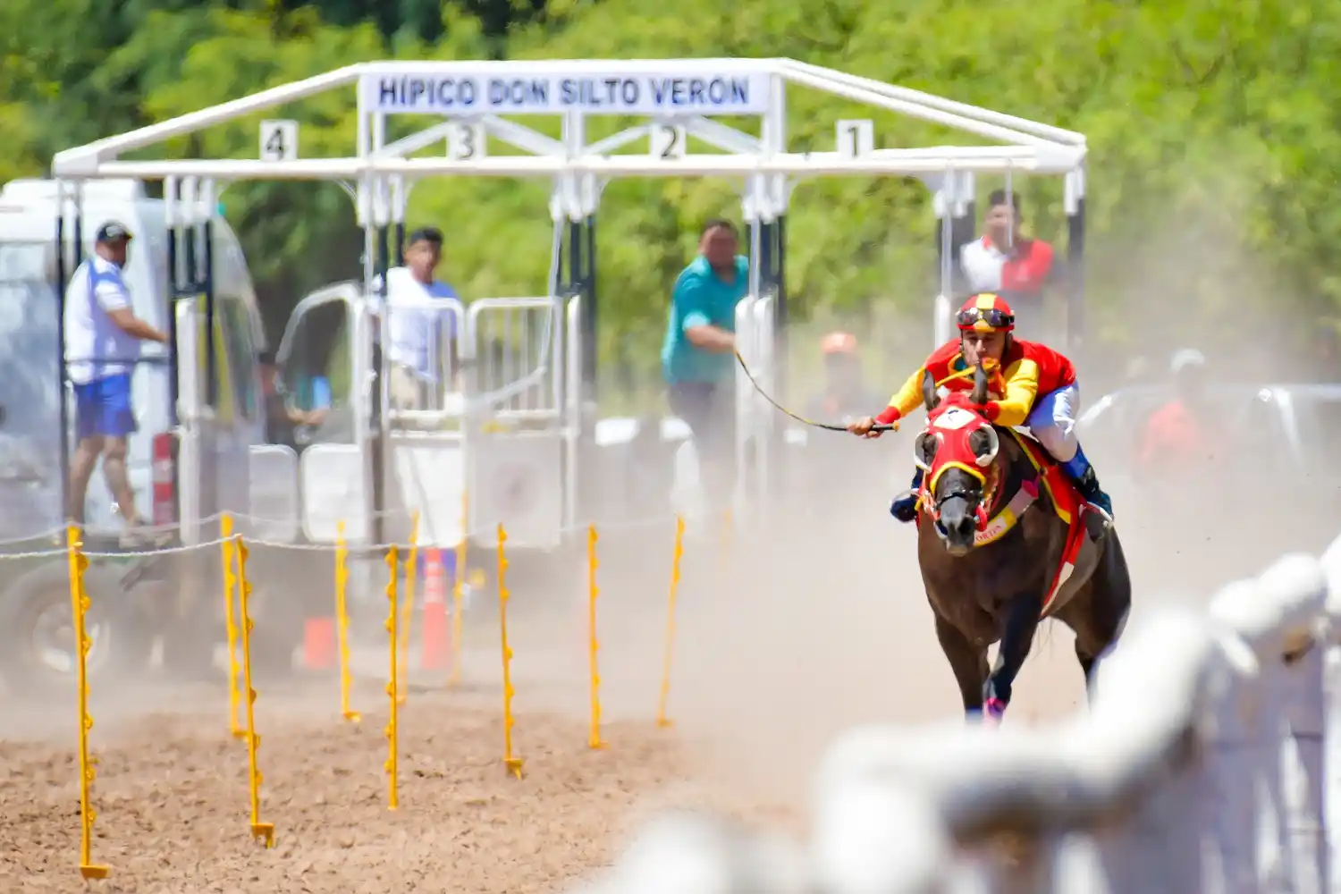 El vicegobernador Solís encabezó la habilitación del hípico de Las Lomitas