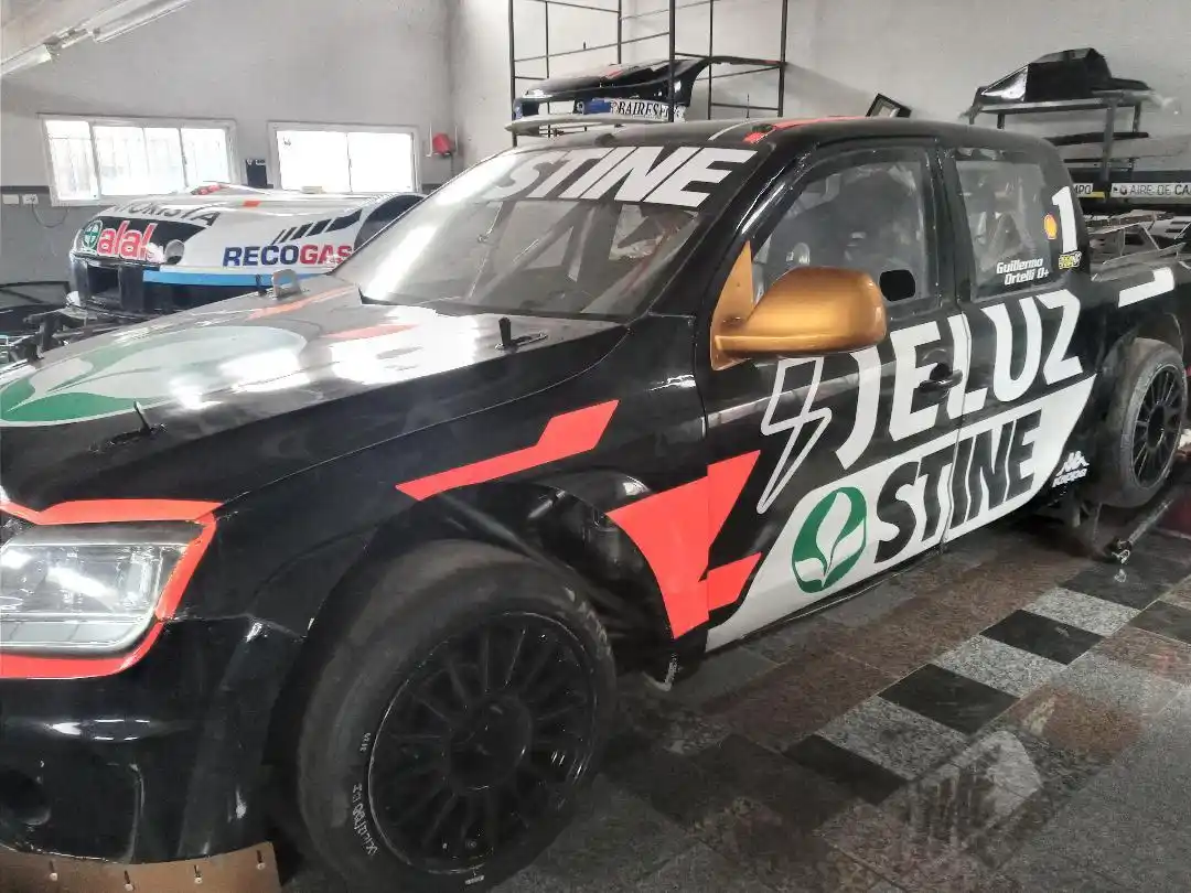 El Uranga Racing suma dos camionetas para lo que viene