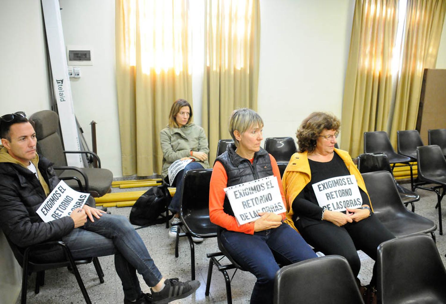 Artistas piden a Lunghi que evalúe la idoneidad de la directora del Museo