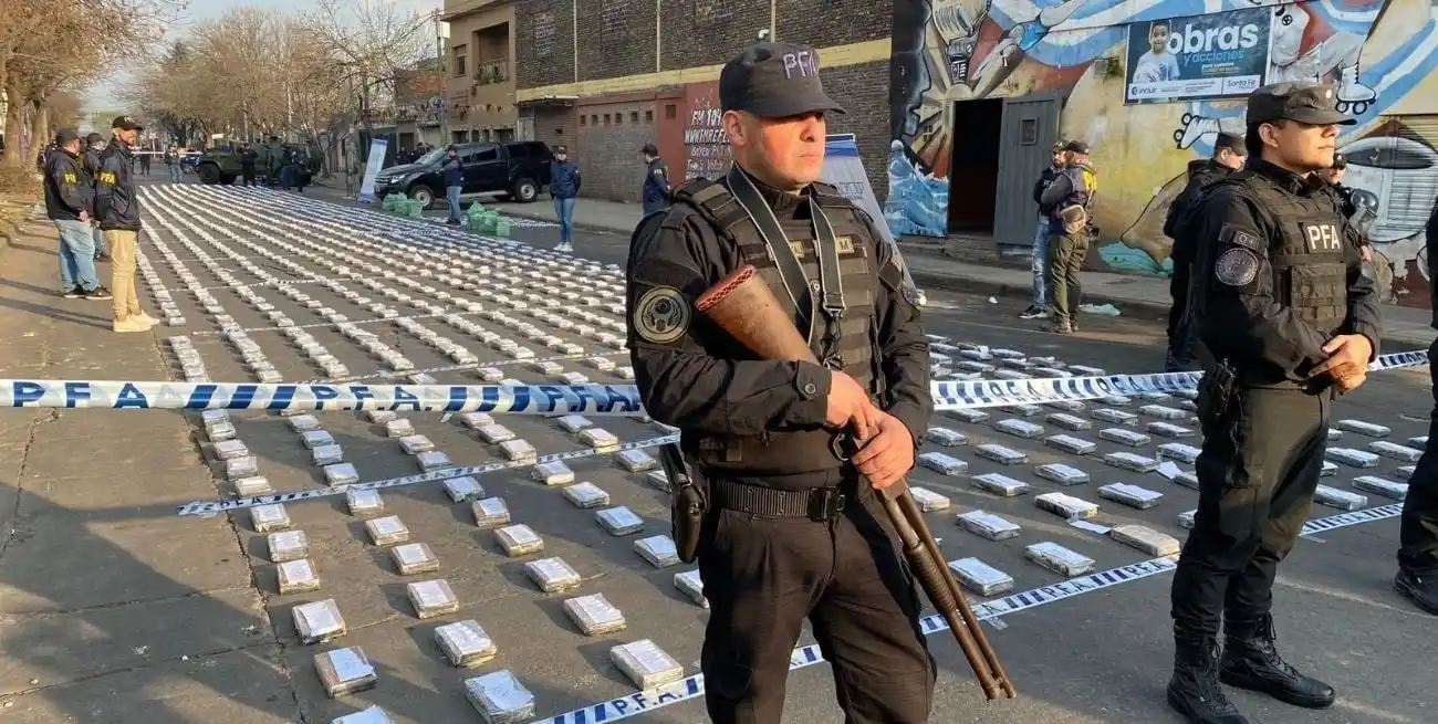 Mientras se mantengan las condiciones objetivas que hacen del consumo de drogas una actividad lúdica y un negocio millonario el narcotráfico persistirá.