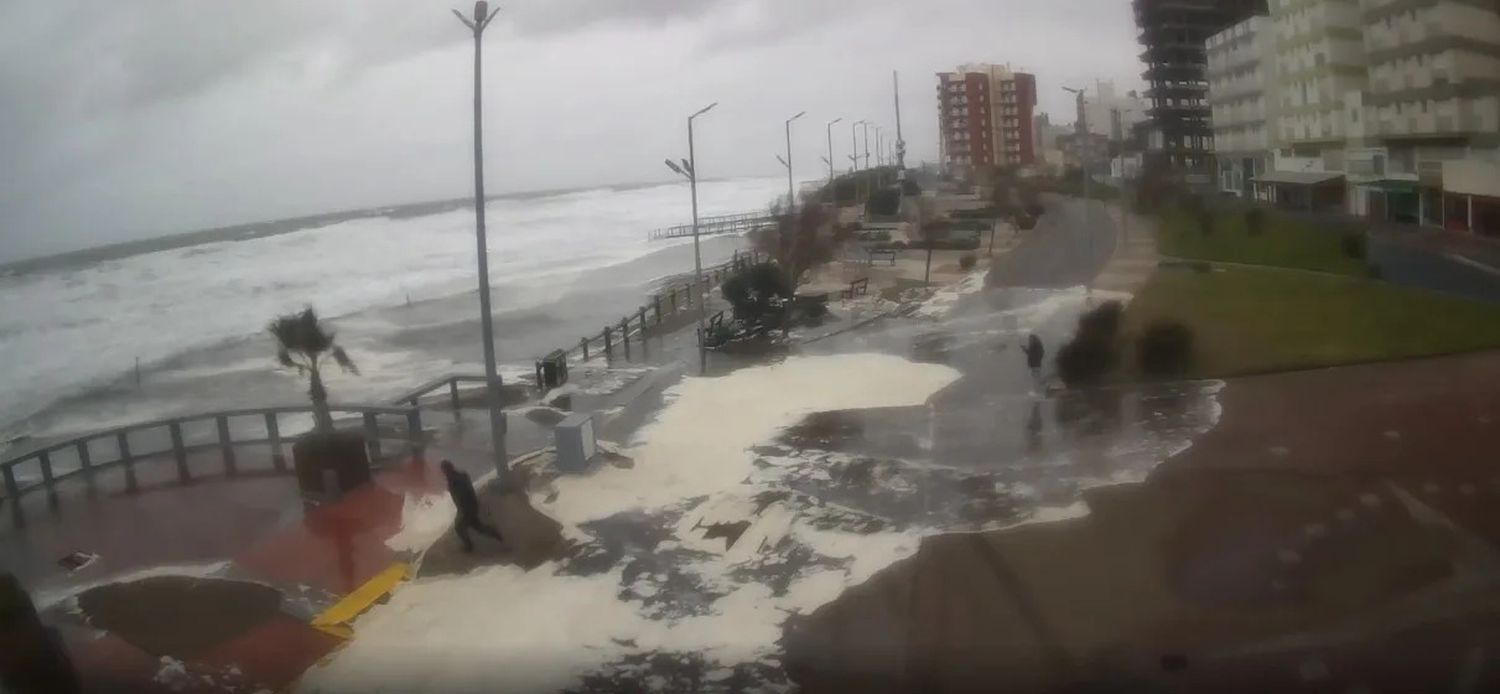 Una creciente sudestada encendió la alarma costera en la Provincia de Buenos Aires