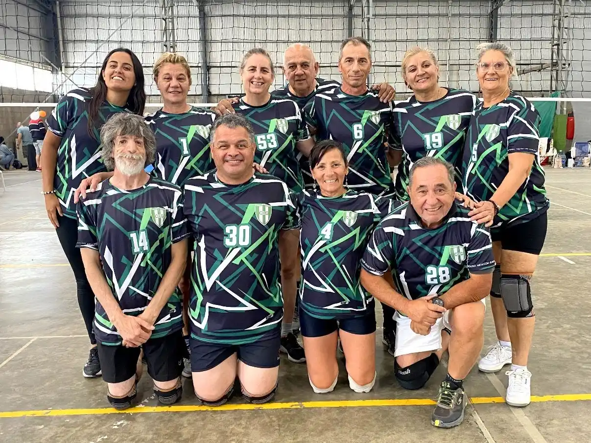 Equipo +50 de Bancario, subcampeón del Circuito Sur Entrerriano 2025.