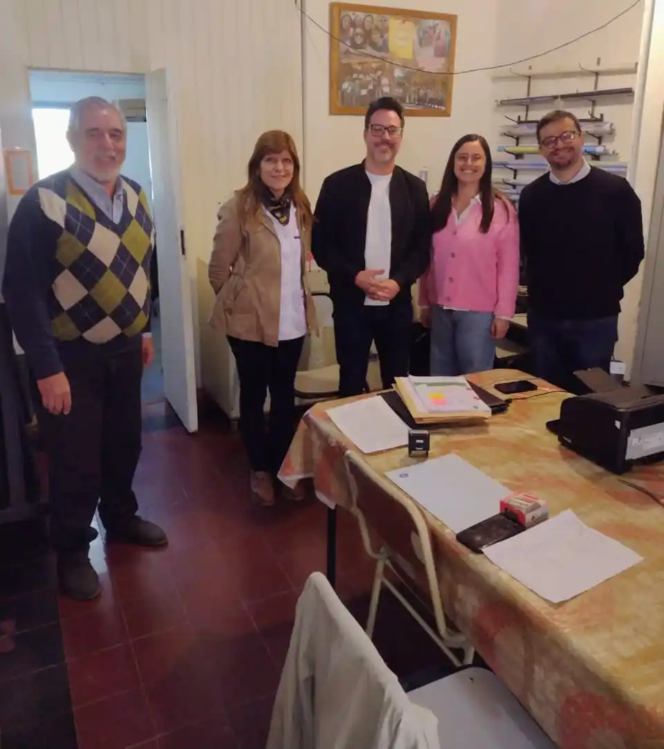 El gobierno provincial avanza con obras en dos escuelas rurales del distrito Costa del Nogoyá