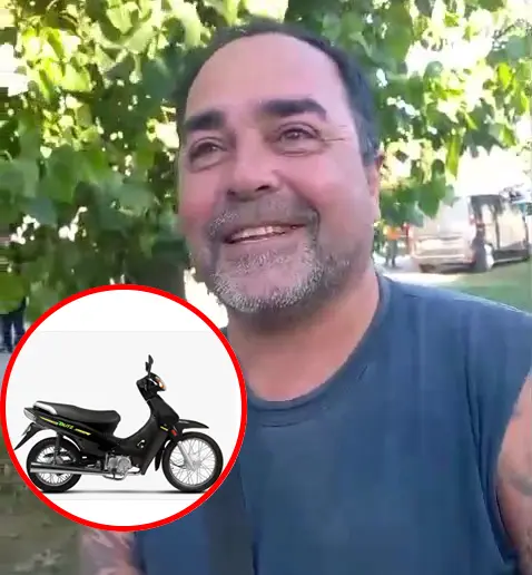 A pescar cómo sea: hizo 600 kilómetros en una moto 110cc (video)