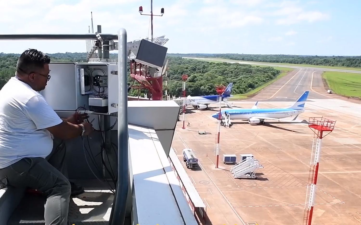 EANA instaló equipos de detección de descargas eléctricas en 18 aeropuertos