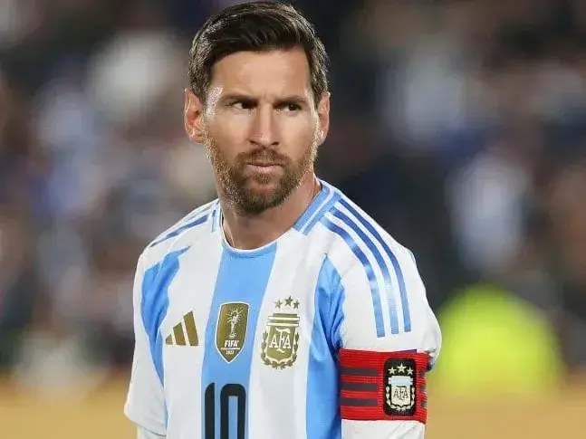 Leo jugará su último partido en Argentina con la Selección.Toda su familia lo acompañará en el Monumental.