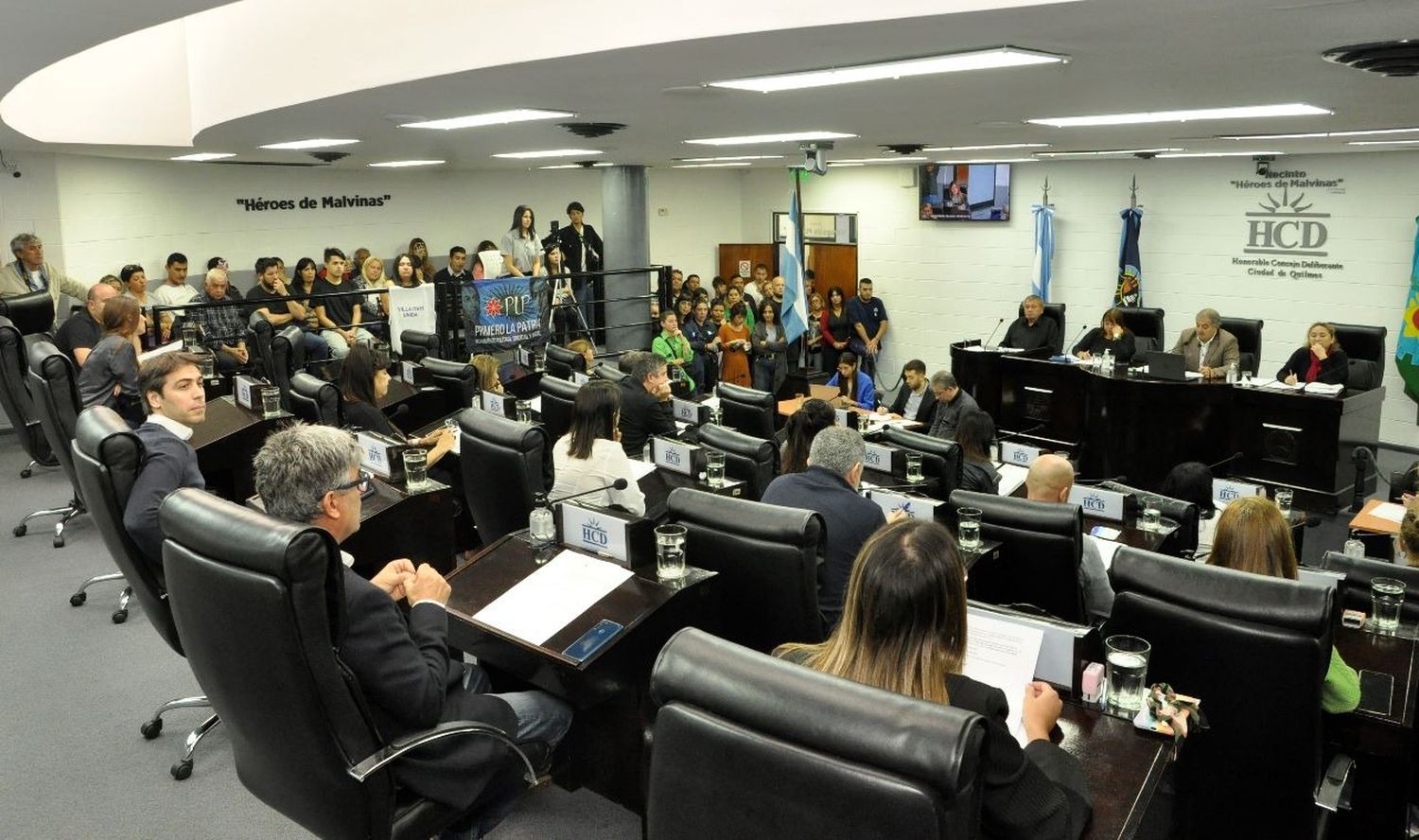 Rindieron homenaje a Nair Abad, la concejala que murió quemada en Quilmes: Asumió su reemplazo